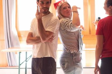 	ibuild festive communication game