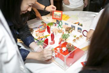 AIA 1 - teamwork miniature