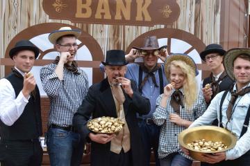 themed fun team building business game