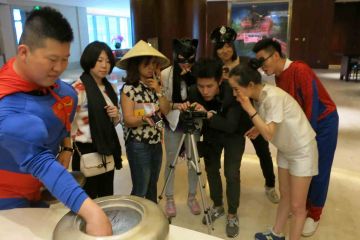 holliwood challenge artistic team building activity