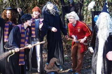 	15 minutes of fame creative team building activity