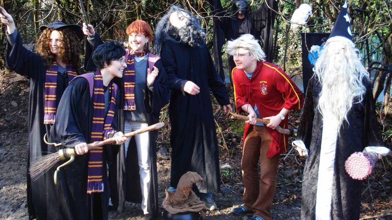 	15 minutes of fame creative team building activity