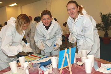 creative team building program France