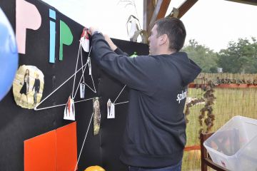 fun creative team building business game