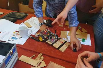 develop design thinking