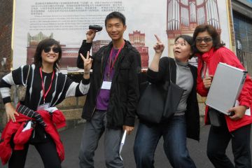 team have fun at mission possible team building activity