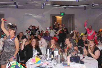 horse racing activity for teams