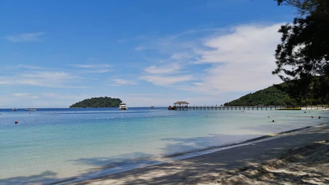 Physically Distanced Teambuilding-island