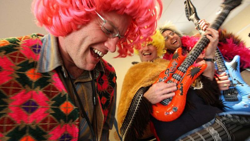 pop factor creative team building