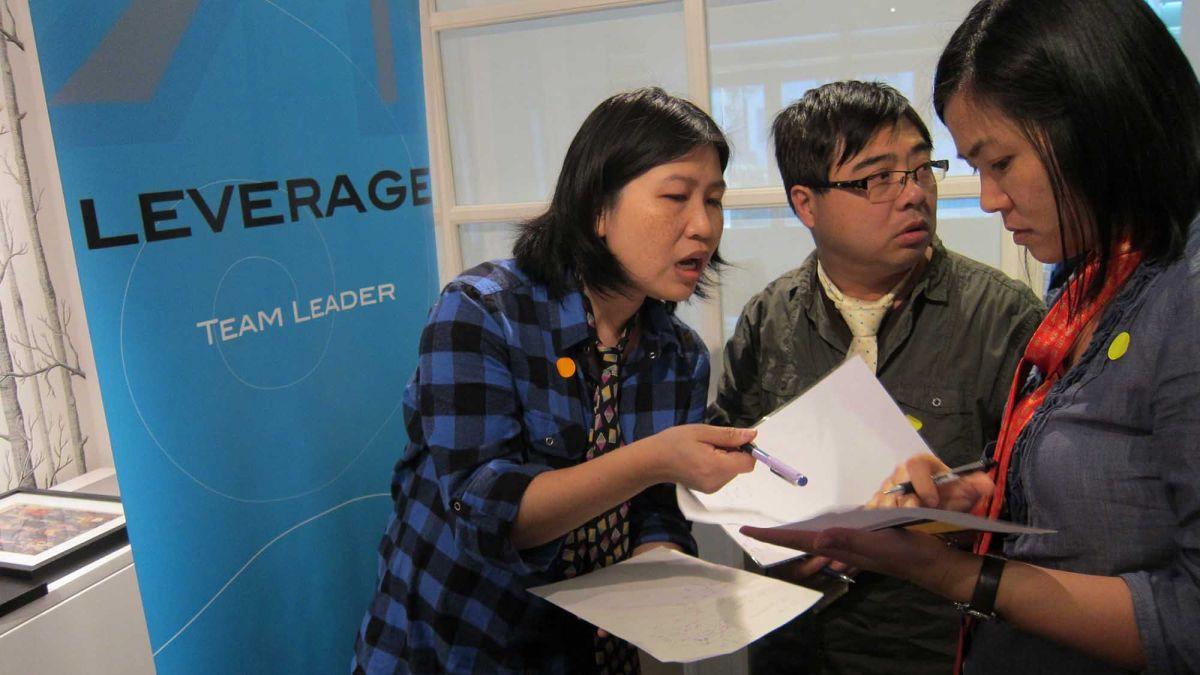 team members collaborate in team effectiveness un