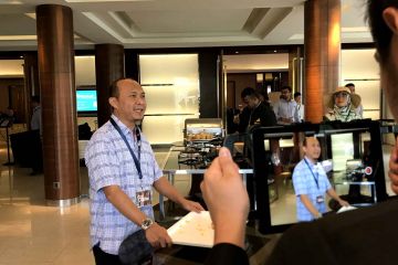 commercial break creative team building