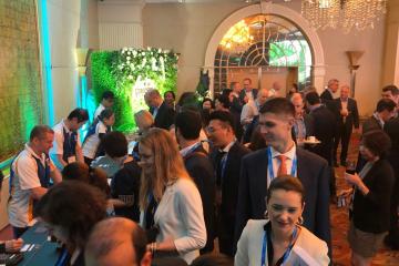 Evening team building horse racing for teams