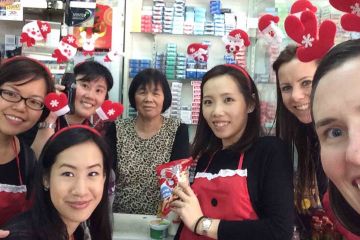 team selfie run for a claus