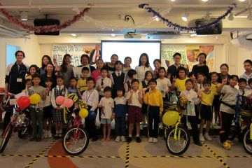 group photo for building a dream collaborative team building activity