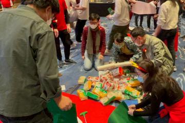 team building golf course with food