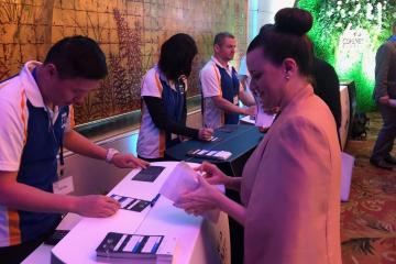 Evening team building horse racing for teams