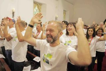 One voice Team singing