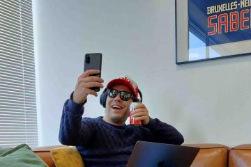 selfie global festival game