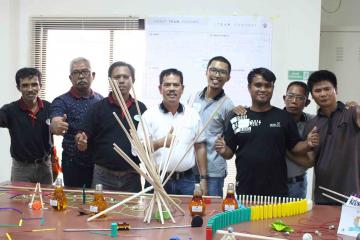 Chain reaction team building activity indonesia