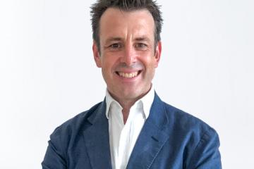 Stuart Harris Team Building Asia