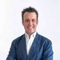 Stuart Harris Team Building Asia