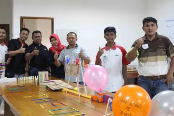 Chain reaction team building activity indonesia