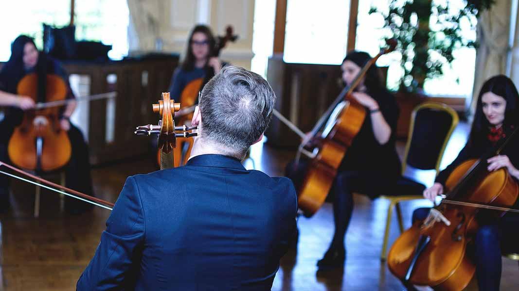 playing games teaches team work