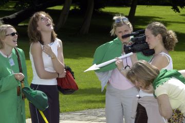 15 famous minutes creative team building