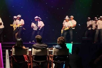 you're a star team building programme