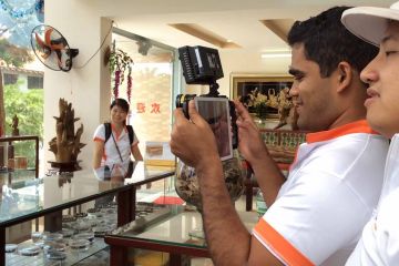 travel show creative team building activity