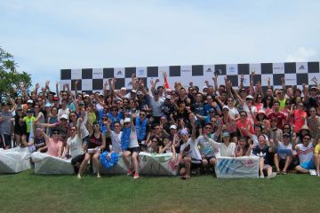 group photo flat out afloat team building activity