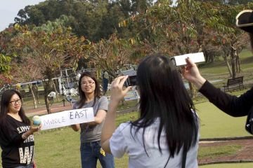 holliwood challenge artistic team building activity