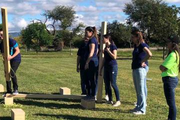 active team building business game