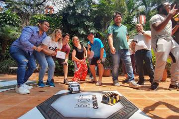 robot creation team game