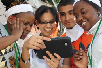 amazing race team building activity