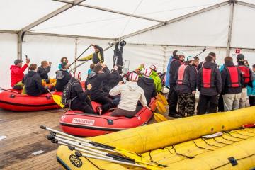 river runner 	fun business training game