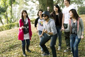 	hollywood challenge artistic teambuilding activity