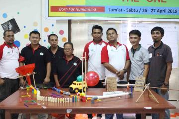 Chain reaction team building activity indonesia