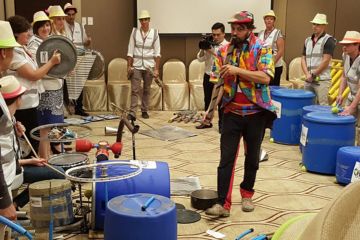 creative music team building event