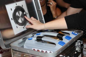 escape game challenge team building USA