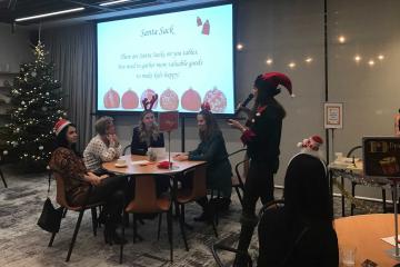 12 teams of christmas party activity