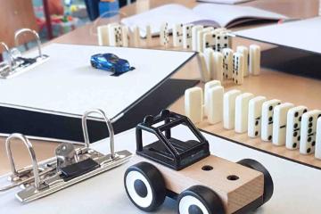 Chain reaction table top