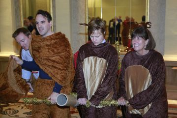 christmas themed creative team building