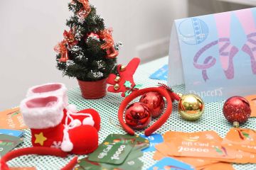 12 teams of christmas party activity