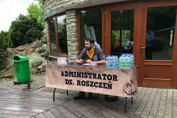 themed fun team building business game