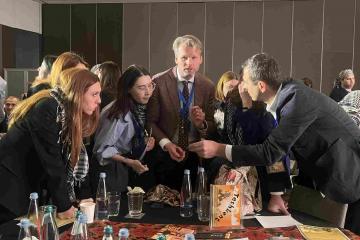 team building negotiation business game