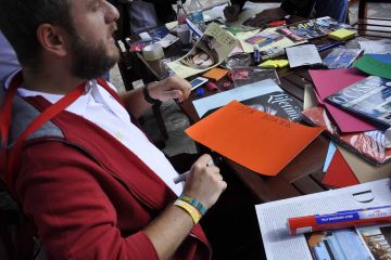 fun creative team building business game