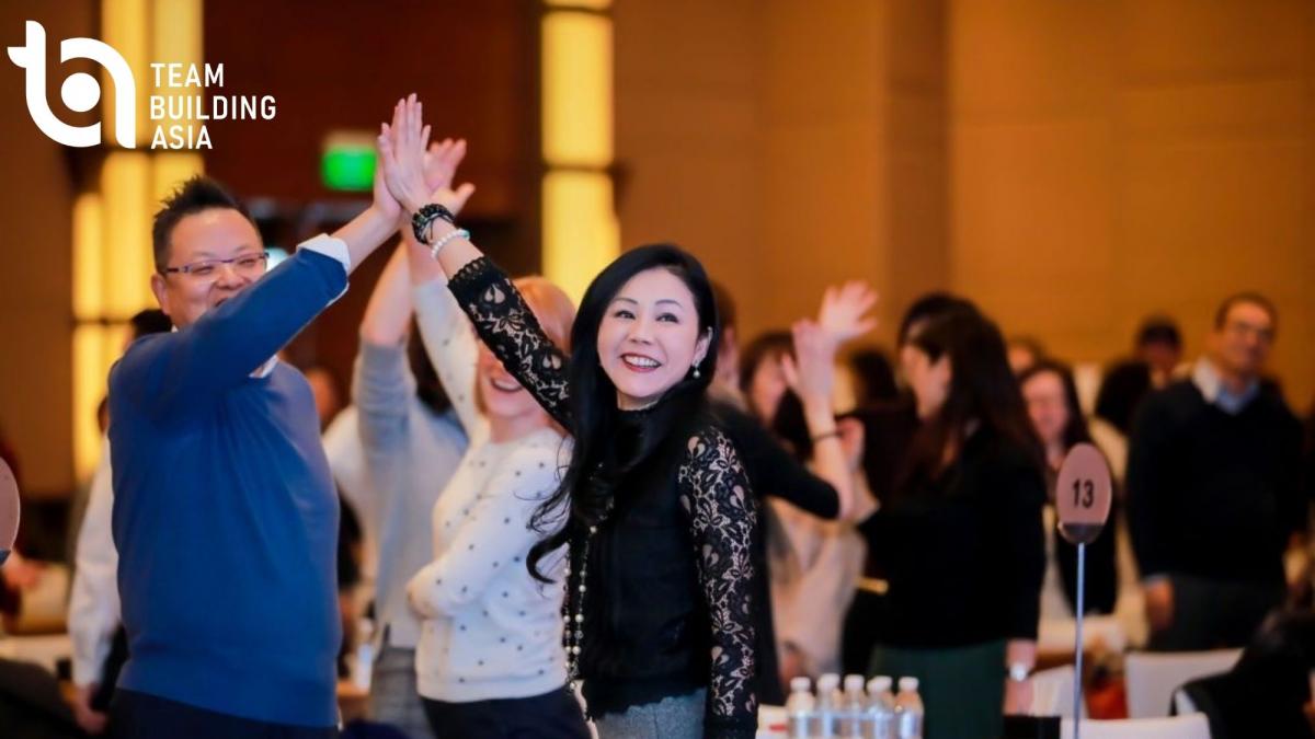 header image team building tips