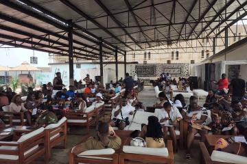 team building activities for large groups