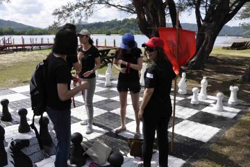 two tribes team building fun game